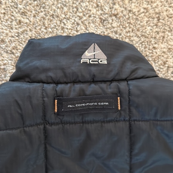 Nike ACG puffy vest - Picture 4 of 7
